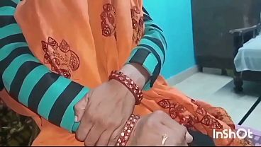 Nonton Jijaji Ne Mujhe Chair Pr Baithakar Meri Geeli Choot Ko Chatane Ke Baad Apna Land Dala thumbnail