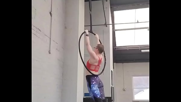 Nonton Realised It's Been A While Since I Last Shared What I've Been Working On In Aerial Hoop. This Isn't The Smoothest As I'm ... thumbnail