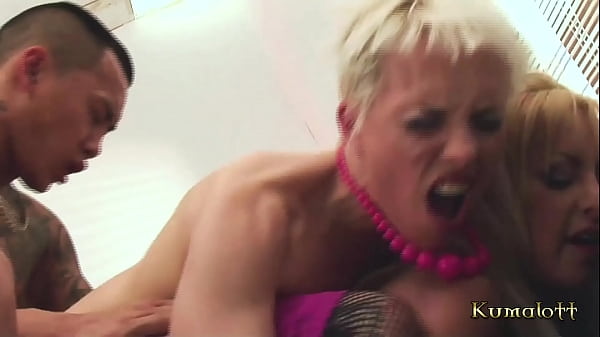 Kumalott - Ass Fuck in FFM 3Way 