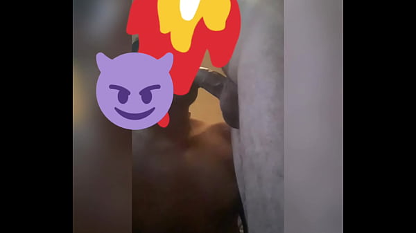 Novinho mamando coroa 