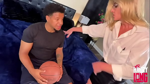 HOTWIFE COLLEGE TUTOR HELPSPLAYERSGETS HIGH GPA sIF YOU_CREAMPIEHER