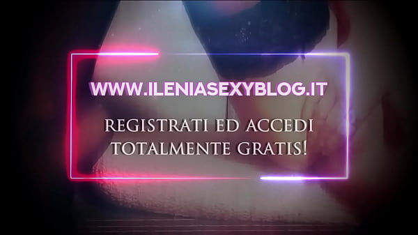 Mio Marito Lecca i Nostri Piedi mentre si Masturba - ASMR ITA 