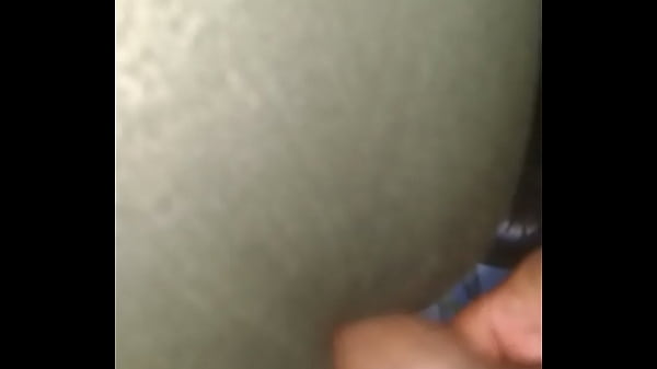 Mi esposa marcando tanga 