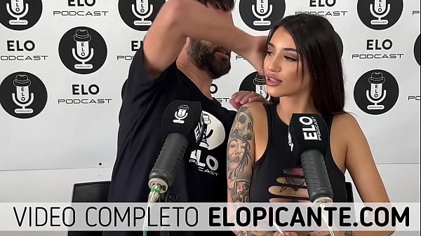 Play MP4 - LILACK MUESTRA LA COLA EN EL CUARTO PICANTE