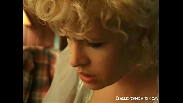 Play MP4 - Classic Trashy Blonde Fuck Babe