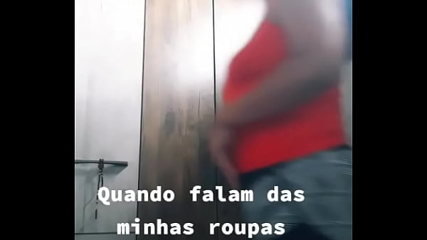 Shortinho apregado no cuzinho