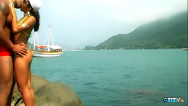 Nothing makes the brunette milf withsmall tits orgasm harder than outdoors_anal sex