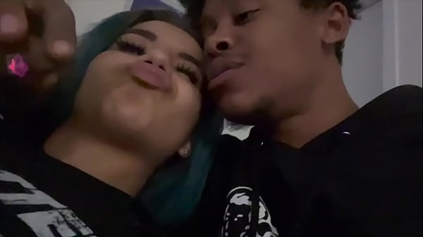 Play MP4 - roxi oxi rides lil d till he cums everywhere pt 1