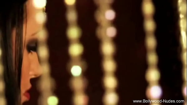 Seek Out The Indian Dancer_While Making_Moment Deeply