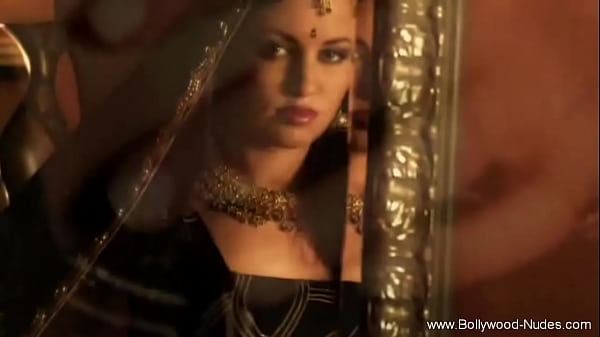 Seek Out The Indian Dancer While Making_Moment_Deeply