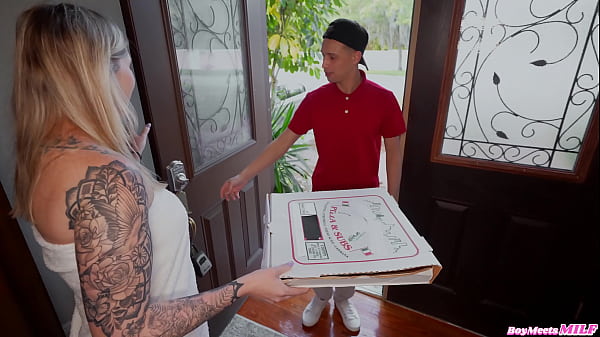 Successful Pizza Delivery Ends In Subgirl Getting Creampied thumbnail