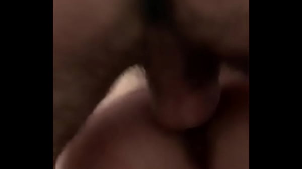 La muy puta de minovia disfrutando con italiano