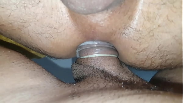 Socando e gozando na cara do gostoso skatista h&eacute;tero 