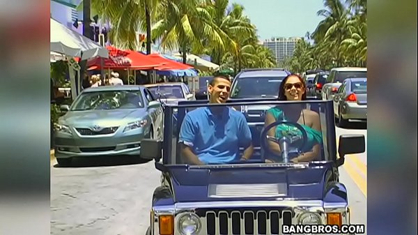 Bangbros - Watch This Reality Tv Show "can He Score?" With Busty, Curvy Milf Gianna Michaels thumbnail