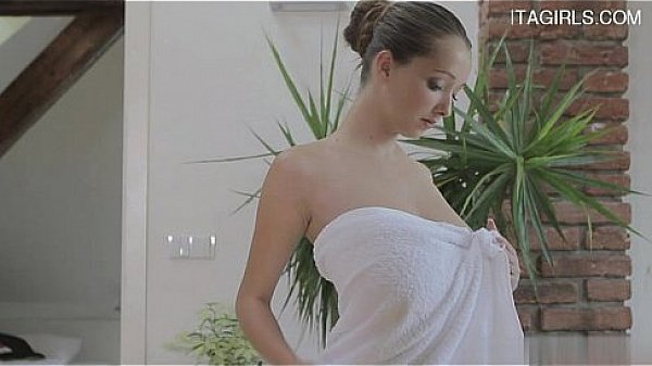 Nonton Amateur Allure Close Up Penetration thumbnail