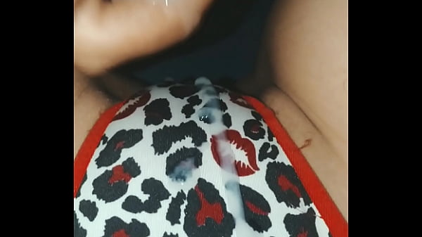 Tarada venho levar leitinho