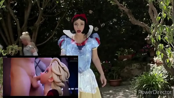 Snowhite and elsa bitch battle 