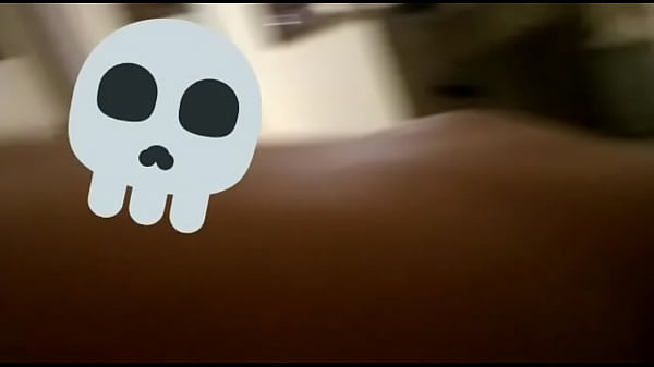 Novinha mamando na rola do padastro