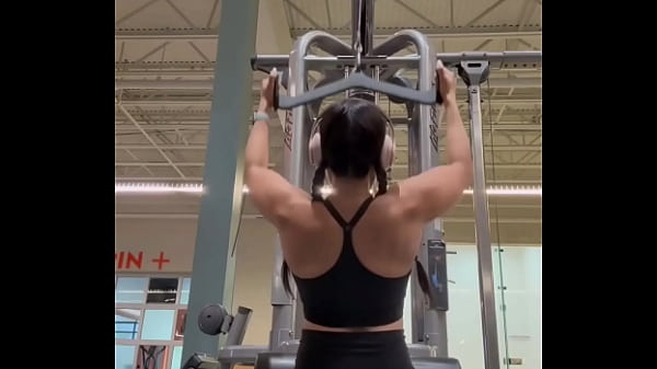 Lat pull downs improves upper body strength evansfitnessclub augusta georgia #latpulldown #latpulldowns #back #bac 