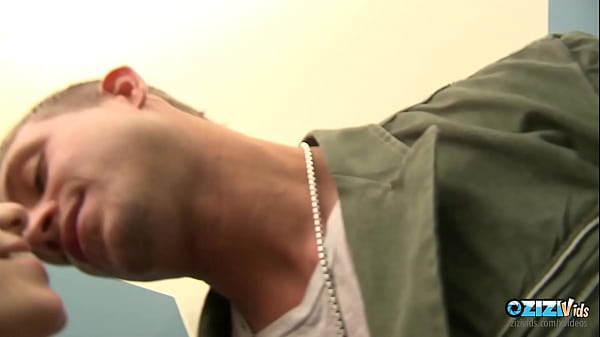 Play MP4 - Naughty slut fucking with a stranger in the public bathroom