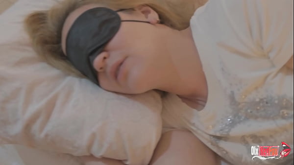 Play MP4 - Waking Up&comma; she found a Cock in her Mouth&period; Powerful Facial&excl;