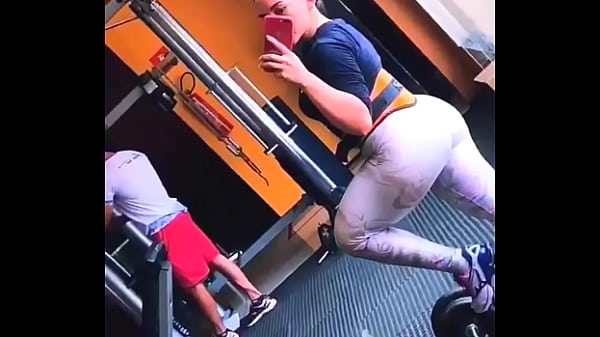 Farting Na Academia thumbnail