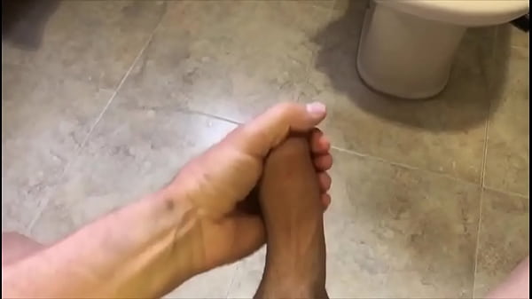 Pajote en el ba&ntilde;o de mi mejor amigo 