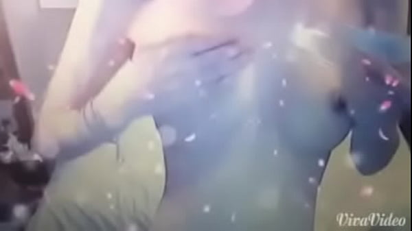 Vietnamese bigtits girl cam Phương Bé