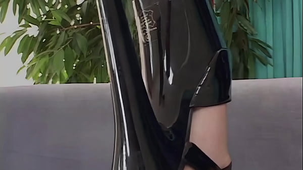 Nonton Kelly Wells Solo Masturbation Scene thumbnail