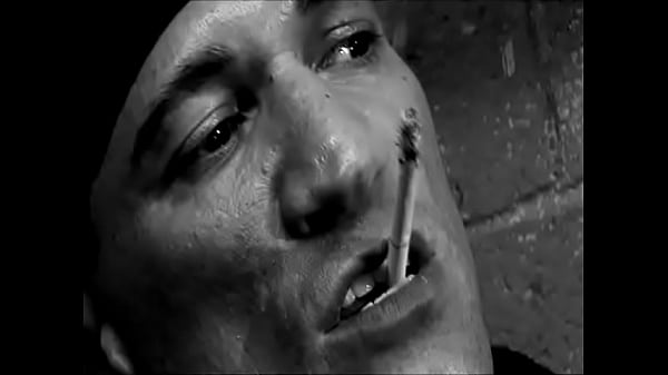 Nonton Мужик трахает двух надзирательниц thumbnail