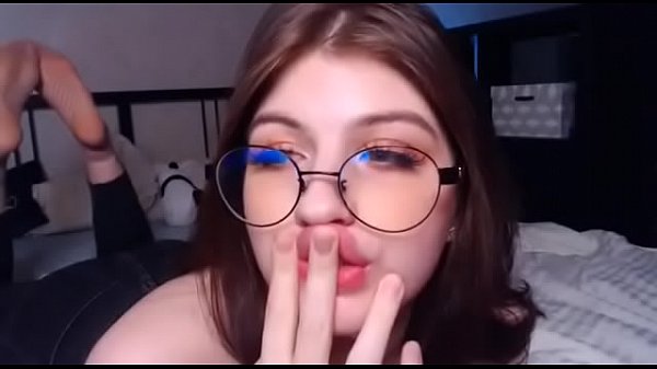 Deepthroat to my roommate let's see if i can make him cum