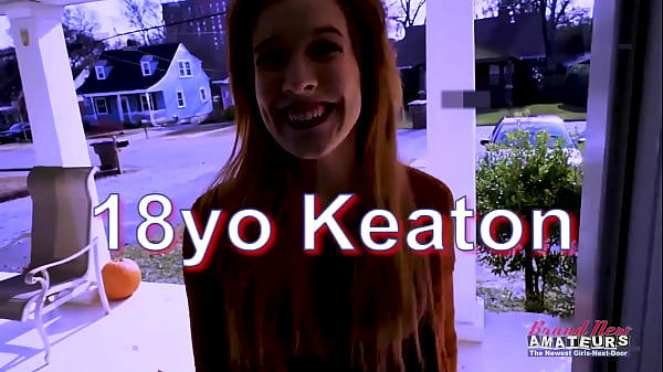 Nonton Ginger Beauty Keaton Rubs Her Pussy With A Sex Toy And Gets Deeply Banged! thumbnail