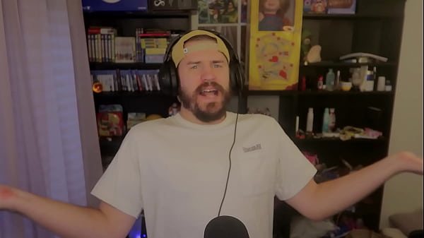 Play MP4 - When I Found Out Santa Was Real &lpar;Spooky Milk Life&rpar;