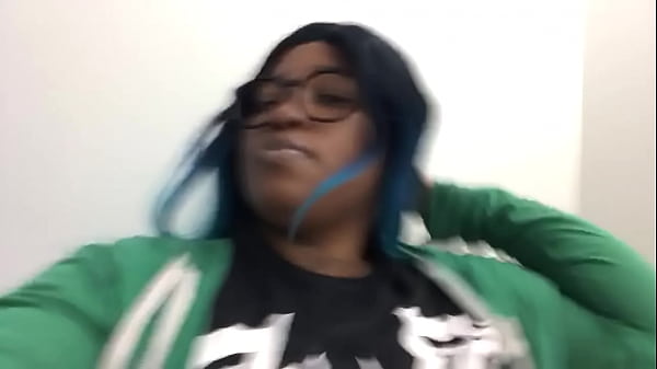 Play MP4 - Bounce These Titties