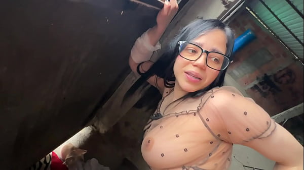 Estefany, my Stepcousin, is a very slut, she likes adrenaline and secretly fucking 