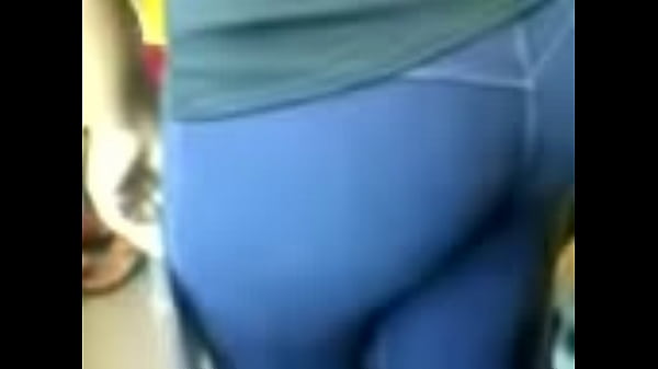 culona peruana en tren 4 