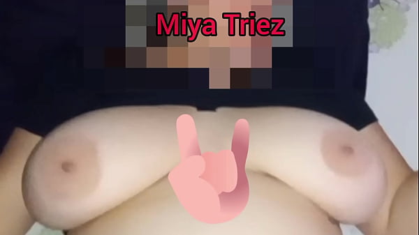 Miya Triez - Titties Exposed Online! Puta Casada! 