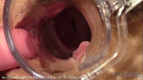 hot blonde opening up her pussywith a_speculumwith closeups