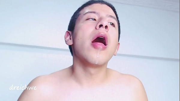 Uff que rica saliva en la boca