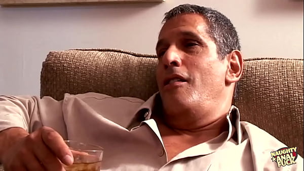 Hot blondie gets double penetrated by two massive cocks