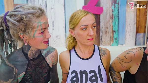 Play MP4 - Double Penetration&comma; Double Fists