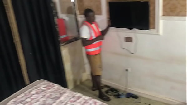Electrical and home fitting workers fuck madam after fixing her air conditioner and television set
