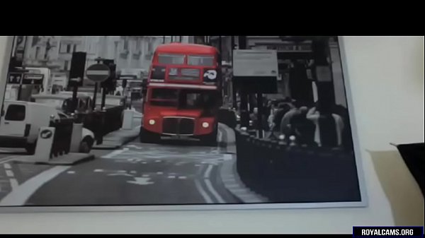 Oiled up latina with huge bubblebutt