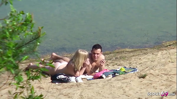 Play MP4 - Echtes junges Paar heimlich beim Ficken am Strand gefilmt Deutsch