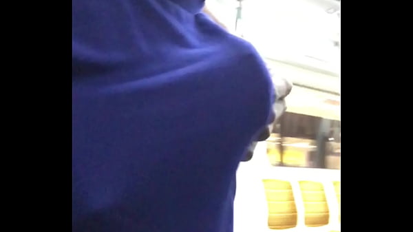 Play MP4 - Andando sem cueca pelas ruas &lpar;Full Video > Xvideos Red&rpar;