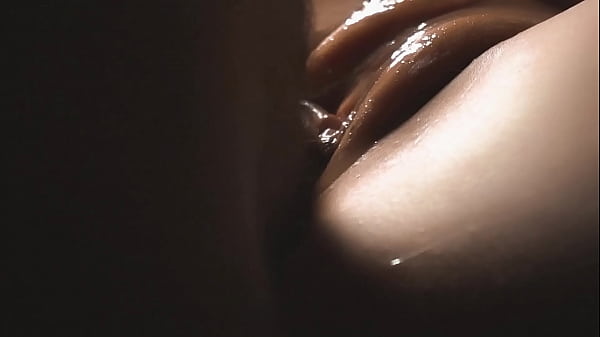 Slow Motion_close up creamy pussy fucking. Entered her cum-drenched pussy and pushed the cum inside