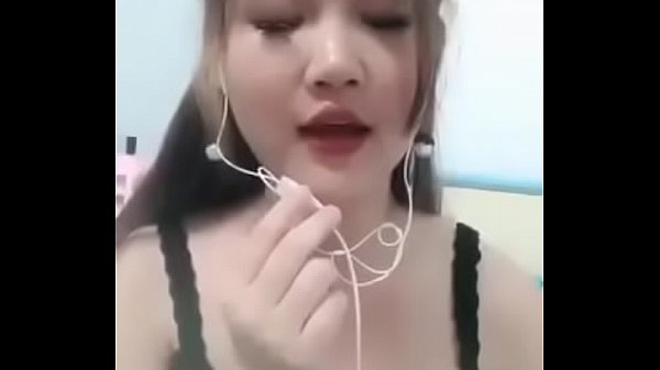 Uplive livestream lộ hàng