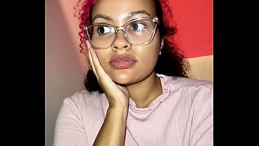 Nonton Public Bathroom Gassy Girl Tries To Hold It But Farts Loudly thumbnail