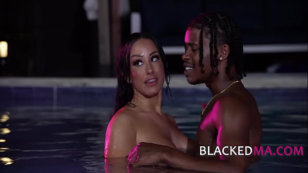 Curvy milf does bbc in the pool