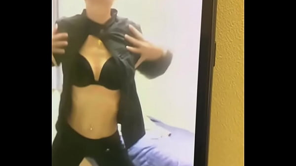 Ariel glide is full of desire 